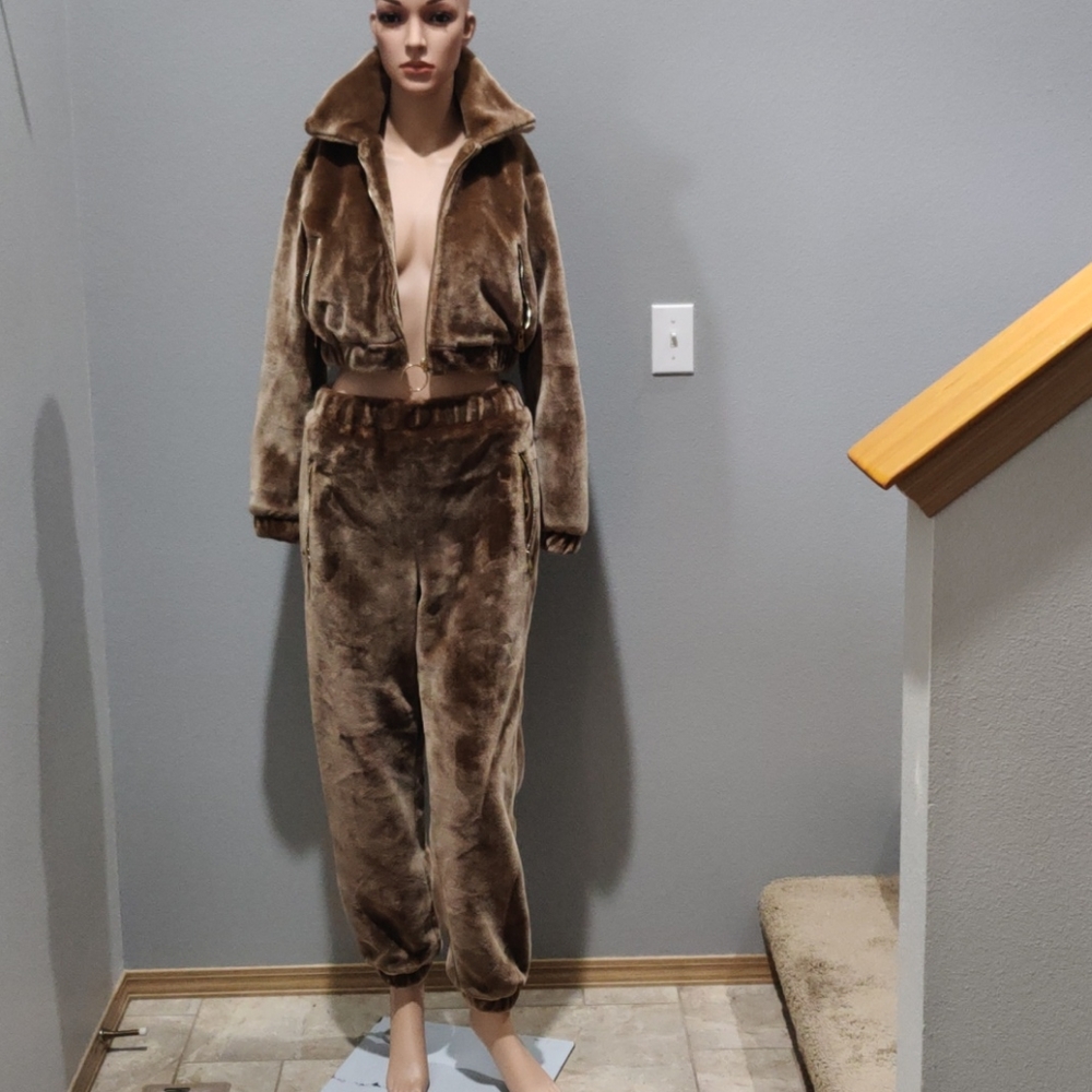 Fashion Nova faux fur 2 piece outfit